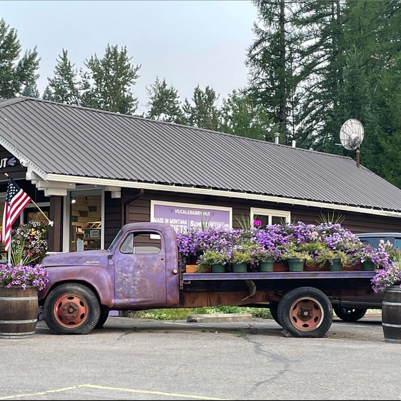 Meet your Posher, Helen Brianna - Picture 14 of 17